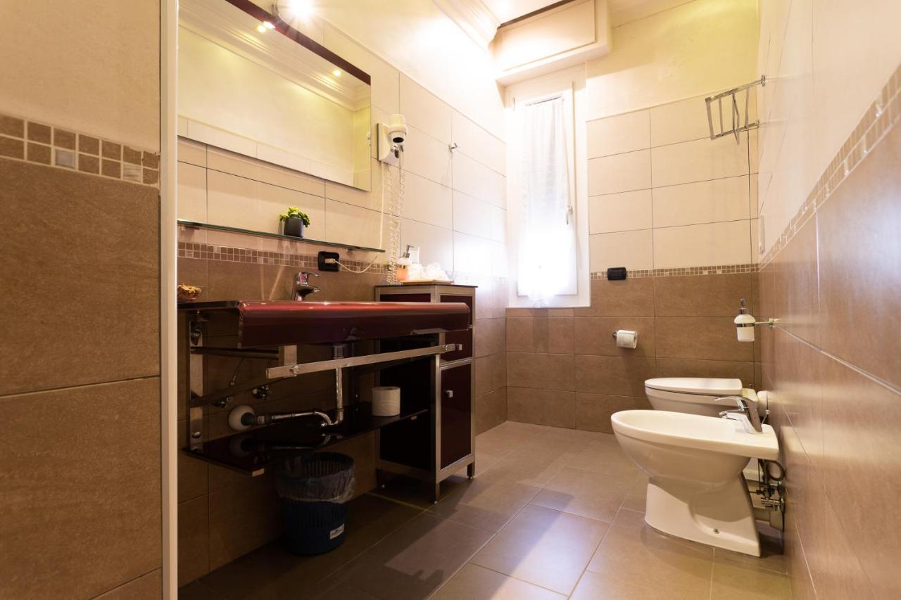 Il Piccolo Piacenza Hotel Ngoại thất bức ảnh